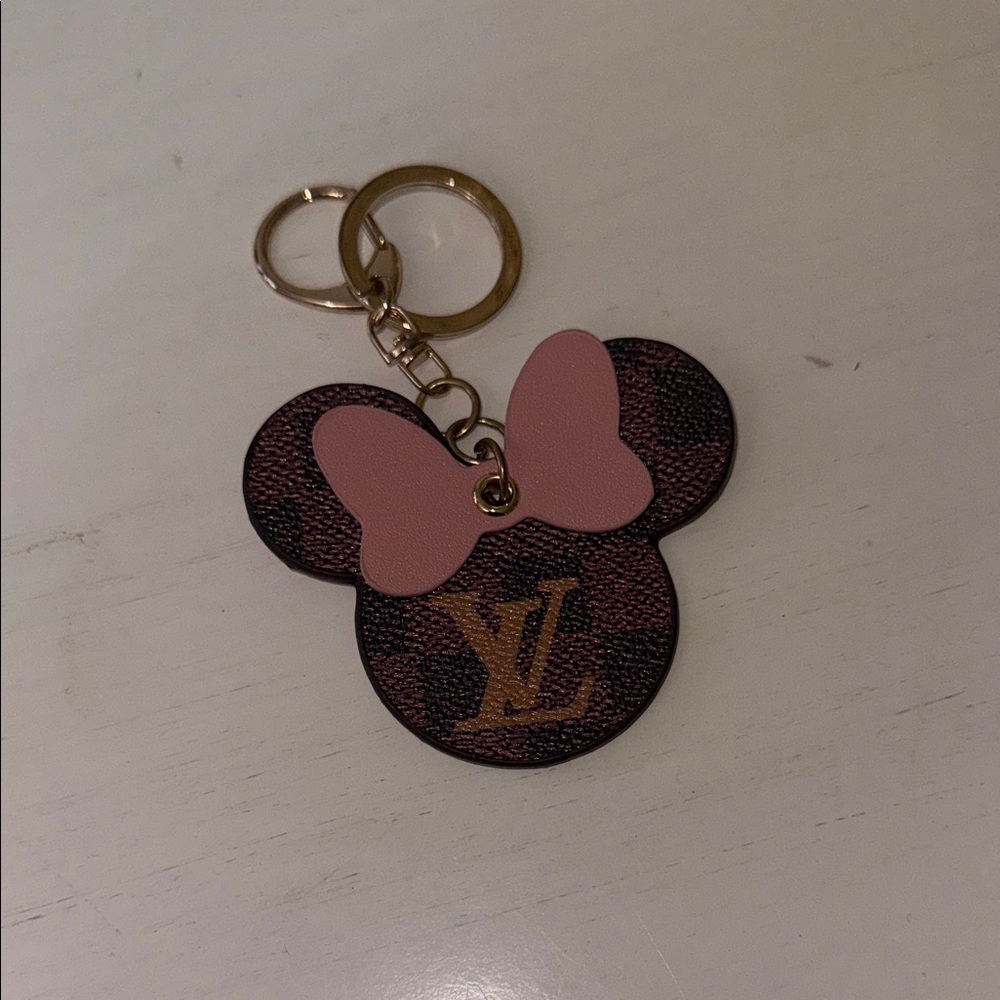 Designer Pink and Gold Key Holder